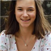 Bonjour, j'ai terminé mon lycée cette année et j'ai obtenu la mention très bien. Je serais ravie de donner des cours à des élèves (collège et lycée). Je suis disponible en fin de journée après mes cours de la fac ainsi que le week-end